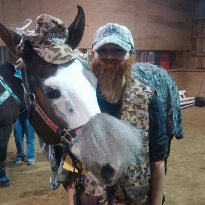 What a face! Duck Dynasty horse costume